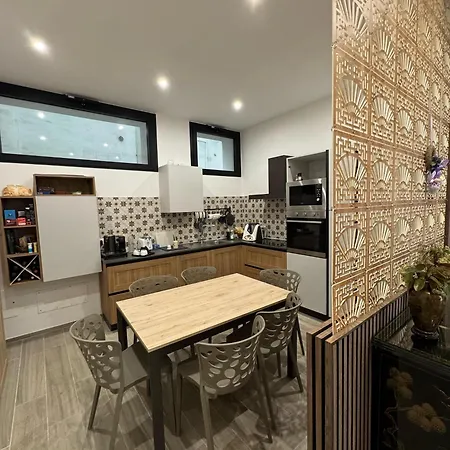 Ricasoli 80 - Elegante Con Parcheggio Privato Appartamento *