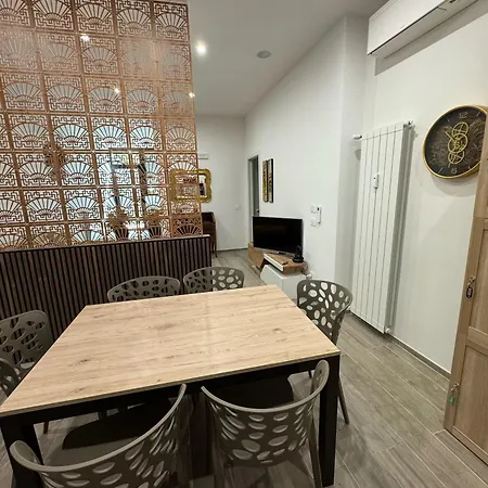 Ricasoli 80 - Elegante Con Parcheggio Privato Apartment