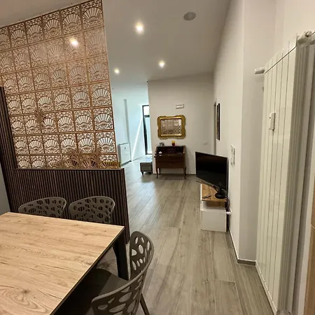 Apartment Ricasoli 80 - Elegante Con Parcheggio Privato Siena